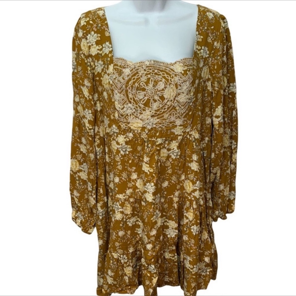 Rewind floral babydoll style top NWT